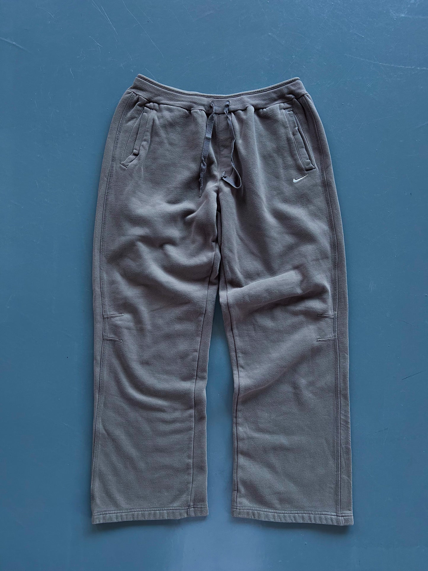 Nike Vintage *PREMIUM* Sweatpants | M