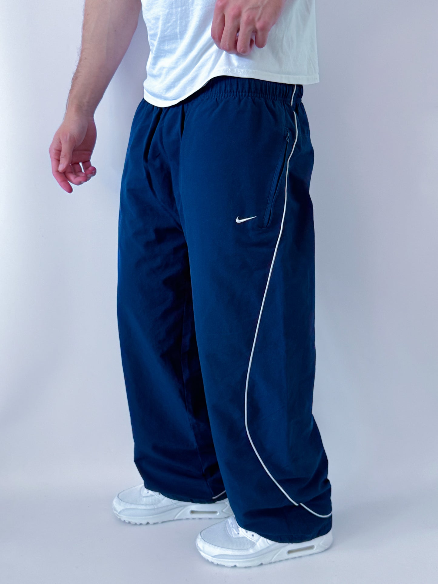Nike Vintage Trackpants | L