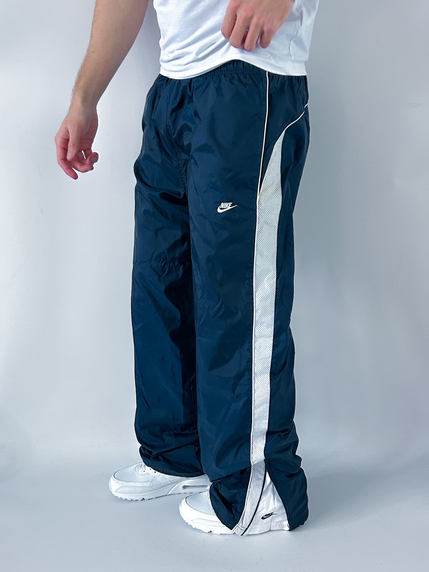 Nike Vintage *Premium* Trackpants | L