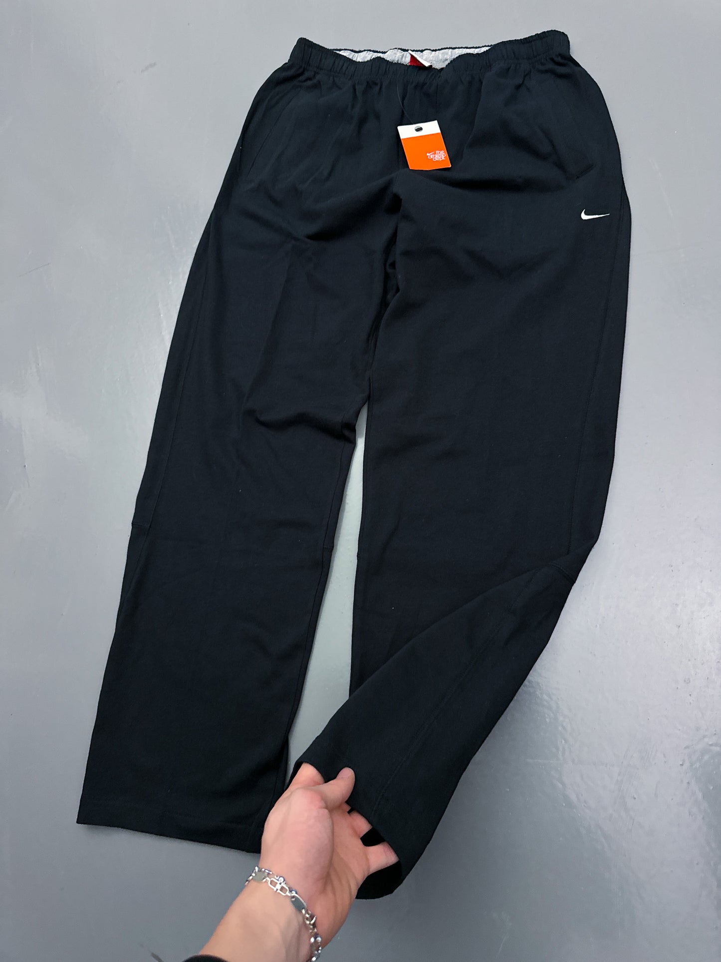 Nike Vintage Sweatpants *NEW*| L