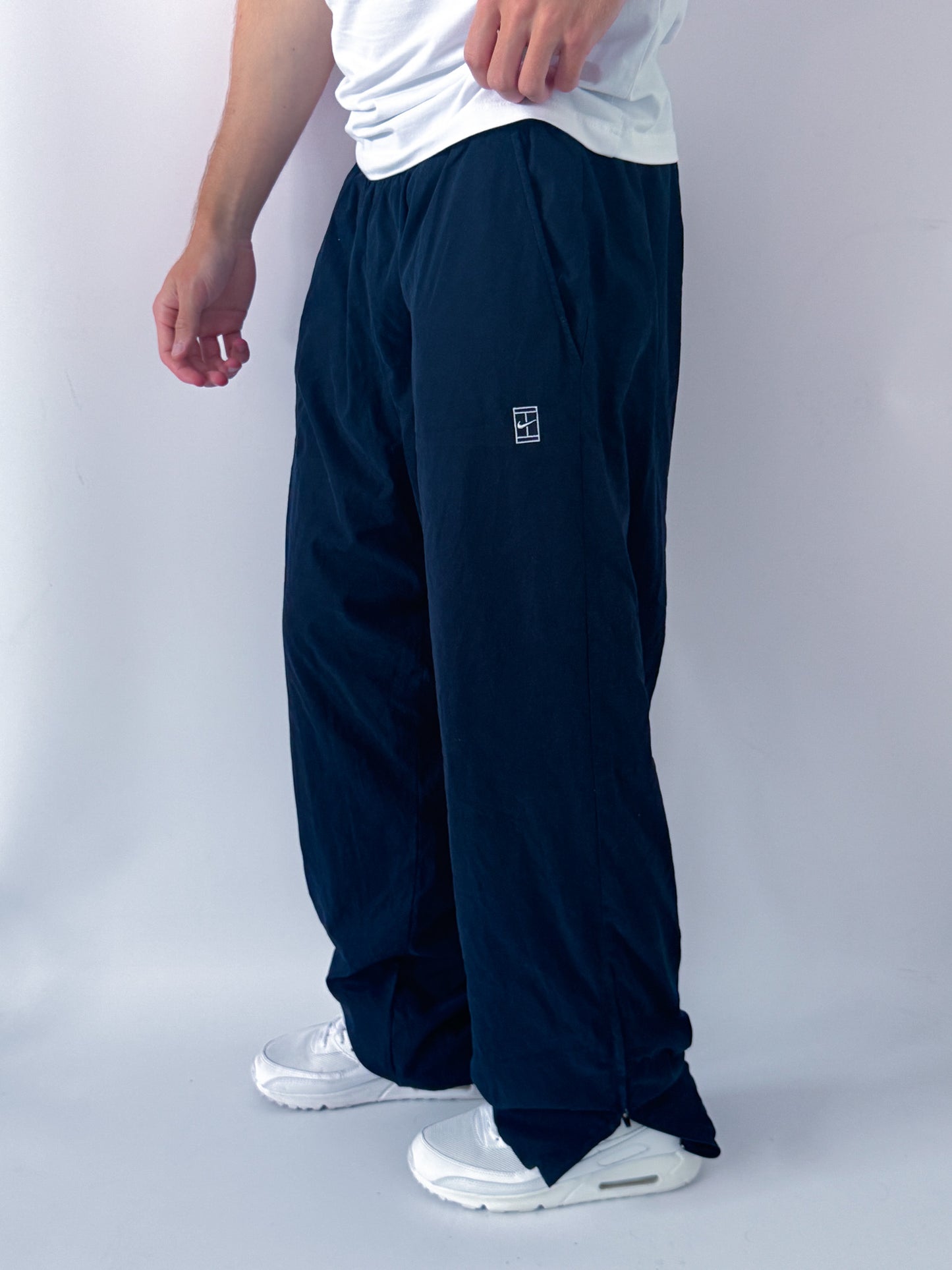 Nike Vintage "Tennis Court" Trackpants | L