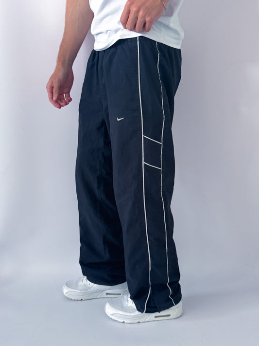Nike Vintage Trackpants | L
