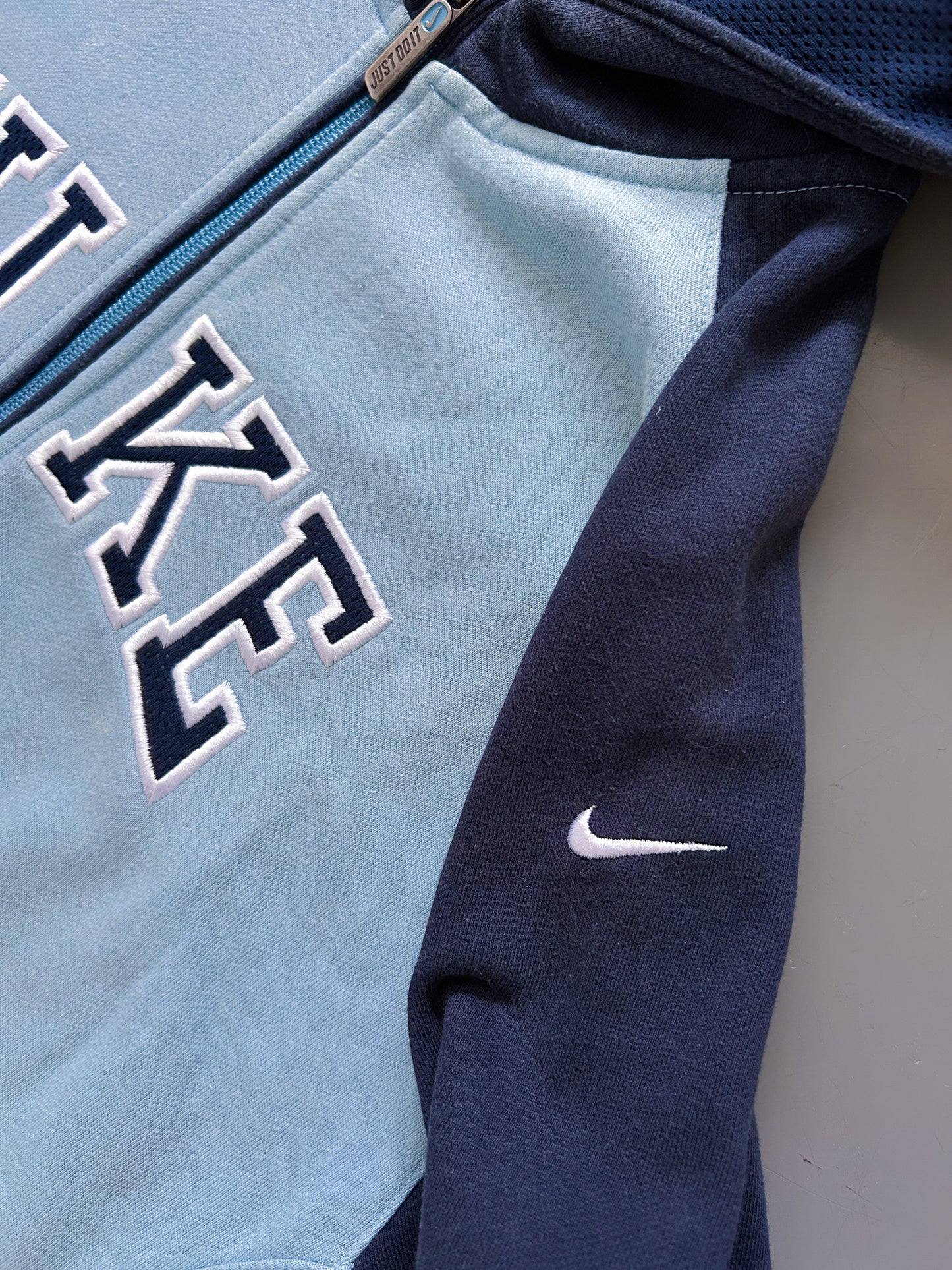 Vintage Nike *SPELL OUT* Sweatjacket | S