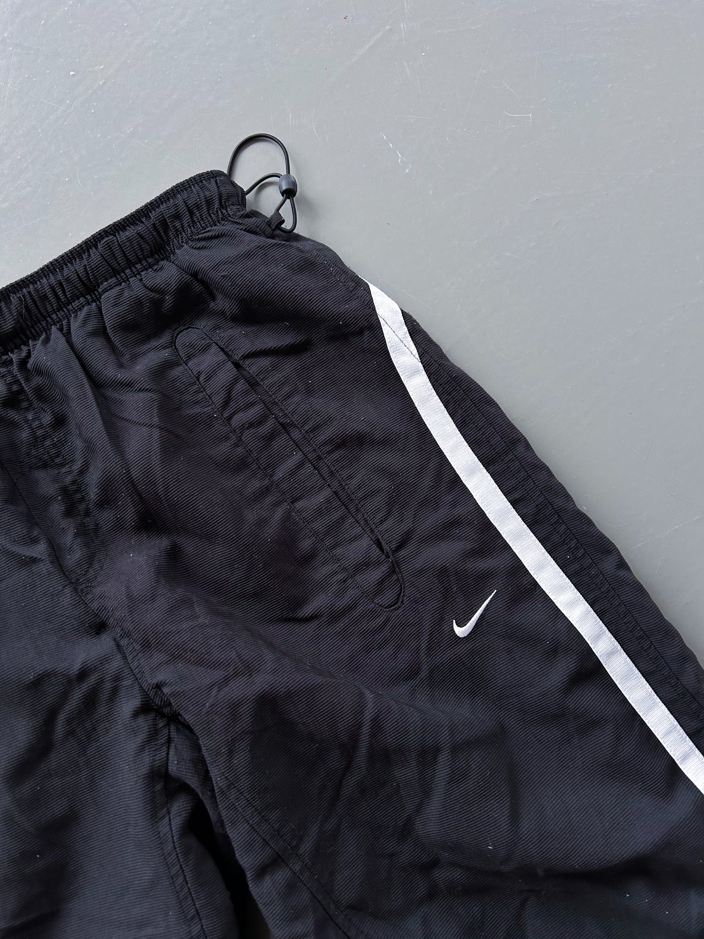 Nike Vintage Trackpants | L