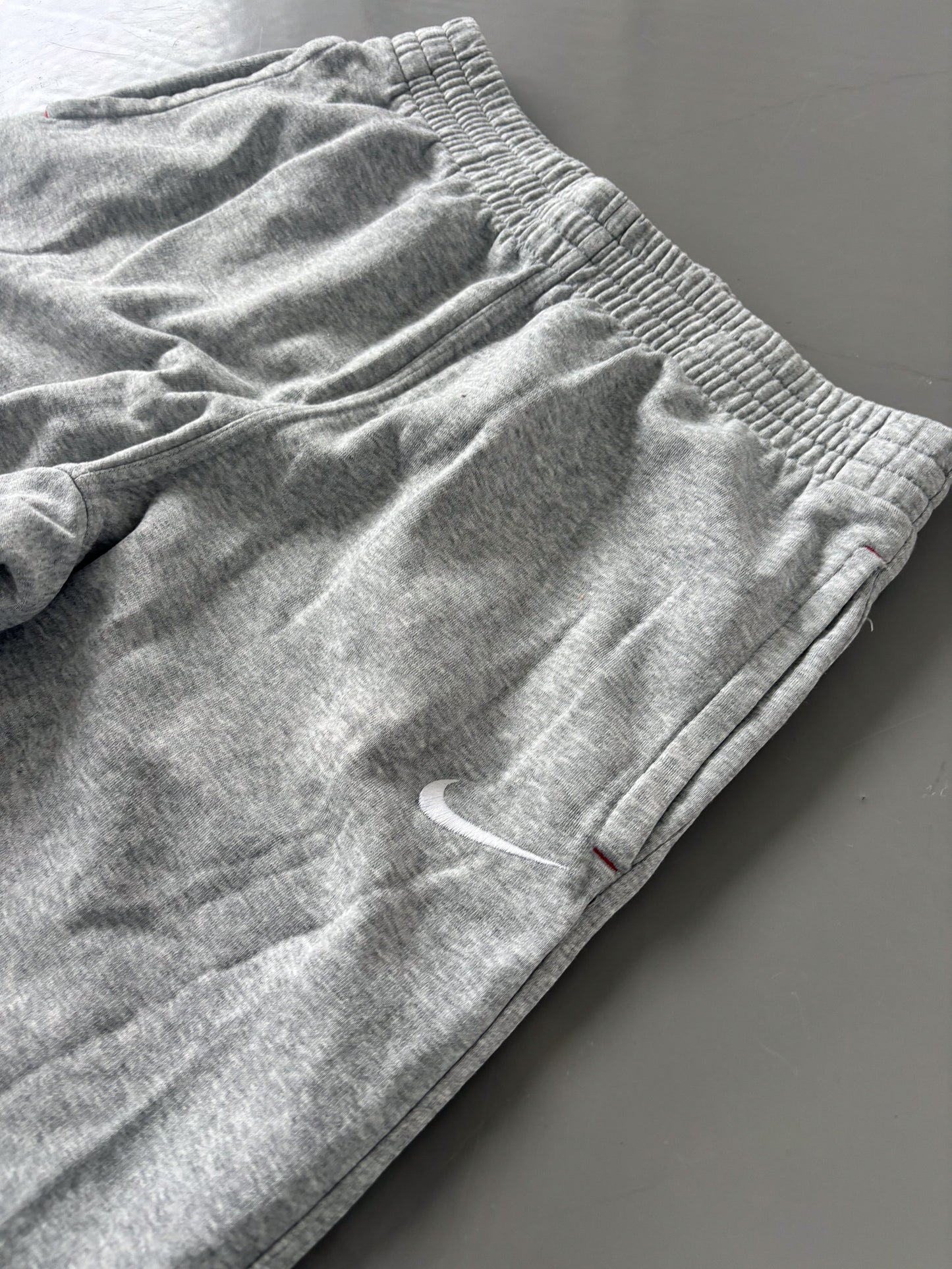 Nike Vintage Trackpants | XS