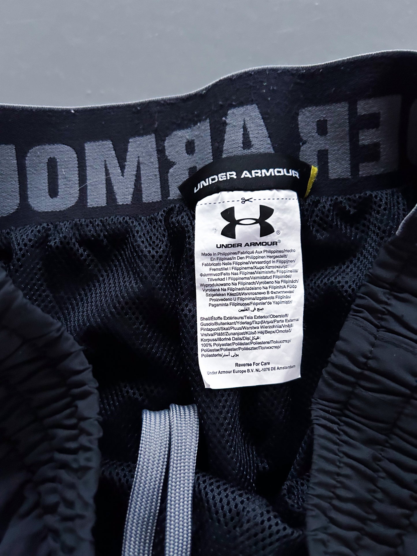 Under Armour Vintage Trackpants | M