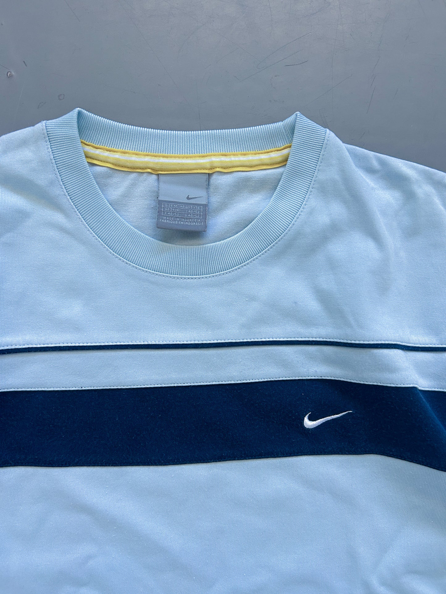 Vintage Nike *PREMIUM* T-Shirt | M