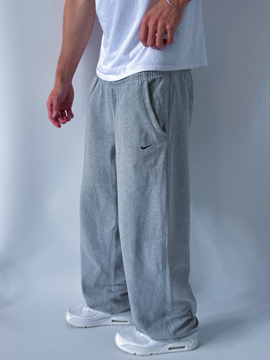 Nike Vintage Trackpants | M