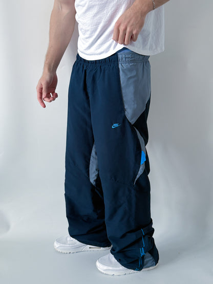 Nike Vintage Trackpants | L