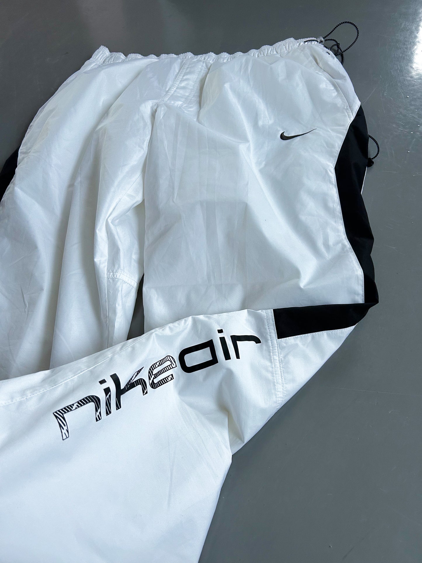 Nike Air Vintage Trackpants | L