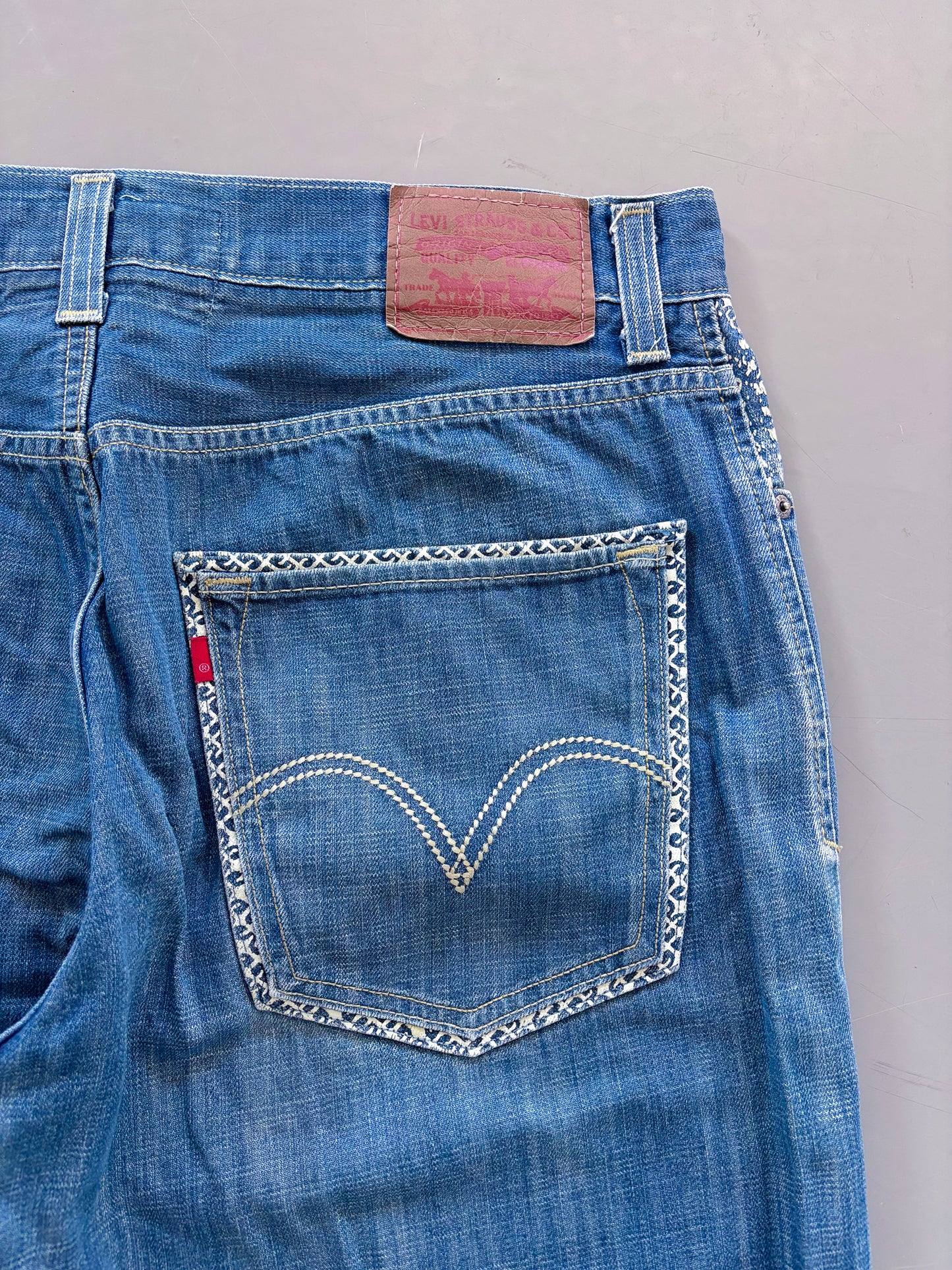 Levis Vintage *Anniversary Edition* Jeans | XL