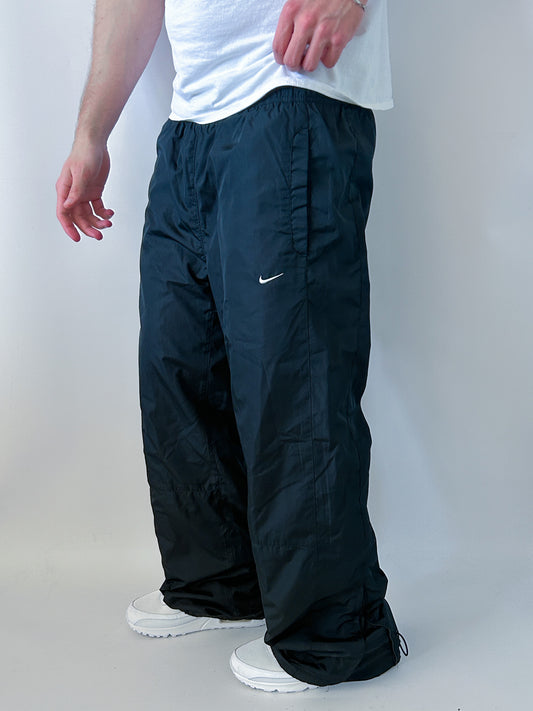 Nike Vintage Trackpants | L