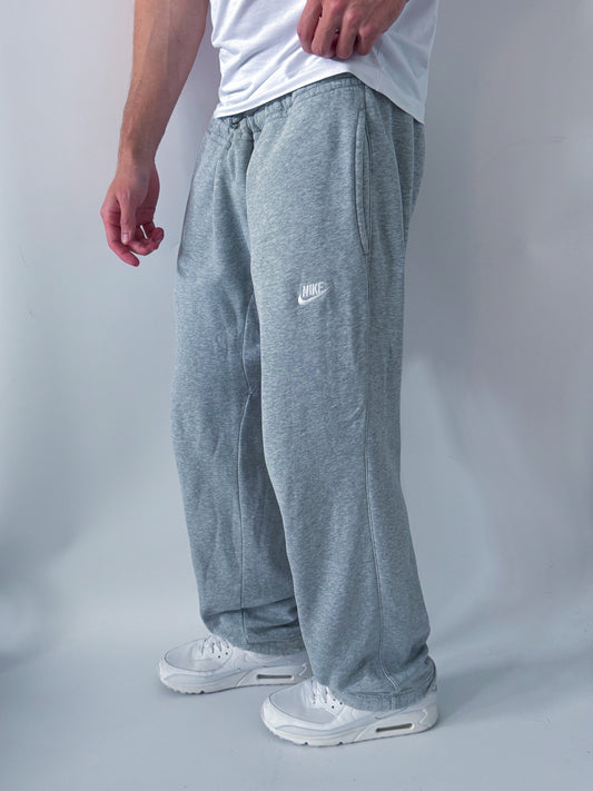 Nike Vintage Open Leg Sweatpants | L