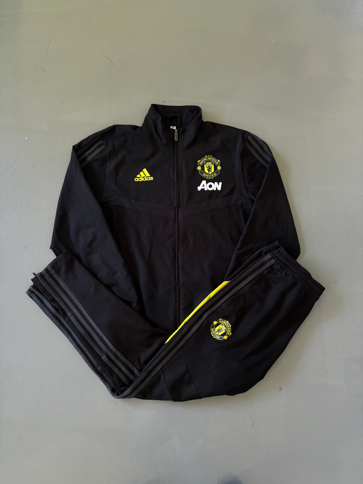 Adidas x Manchester United Vintage Tracksuit | M