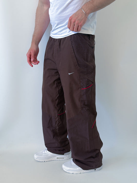 Nike Vintage *BROWN* Trackpants | M