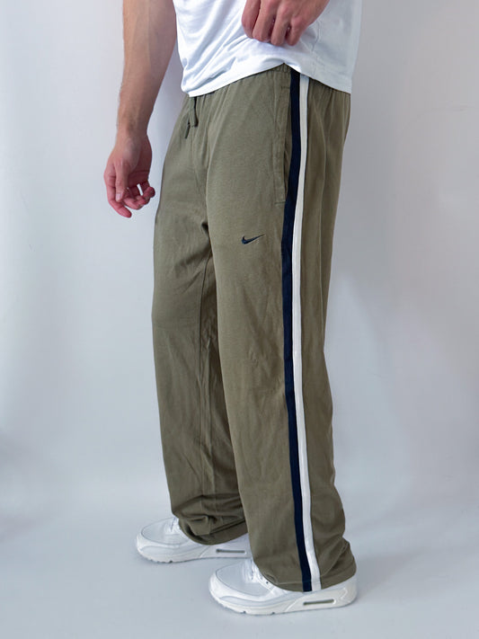 Nike Vintage Open Leg Sweatpants | M