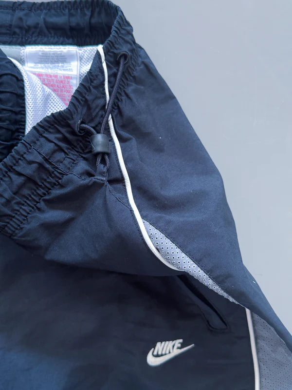 Vintage Nike Shorts | L