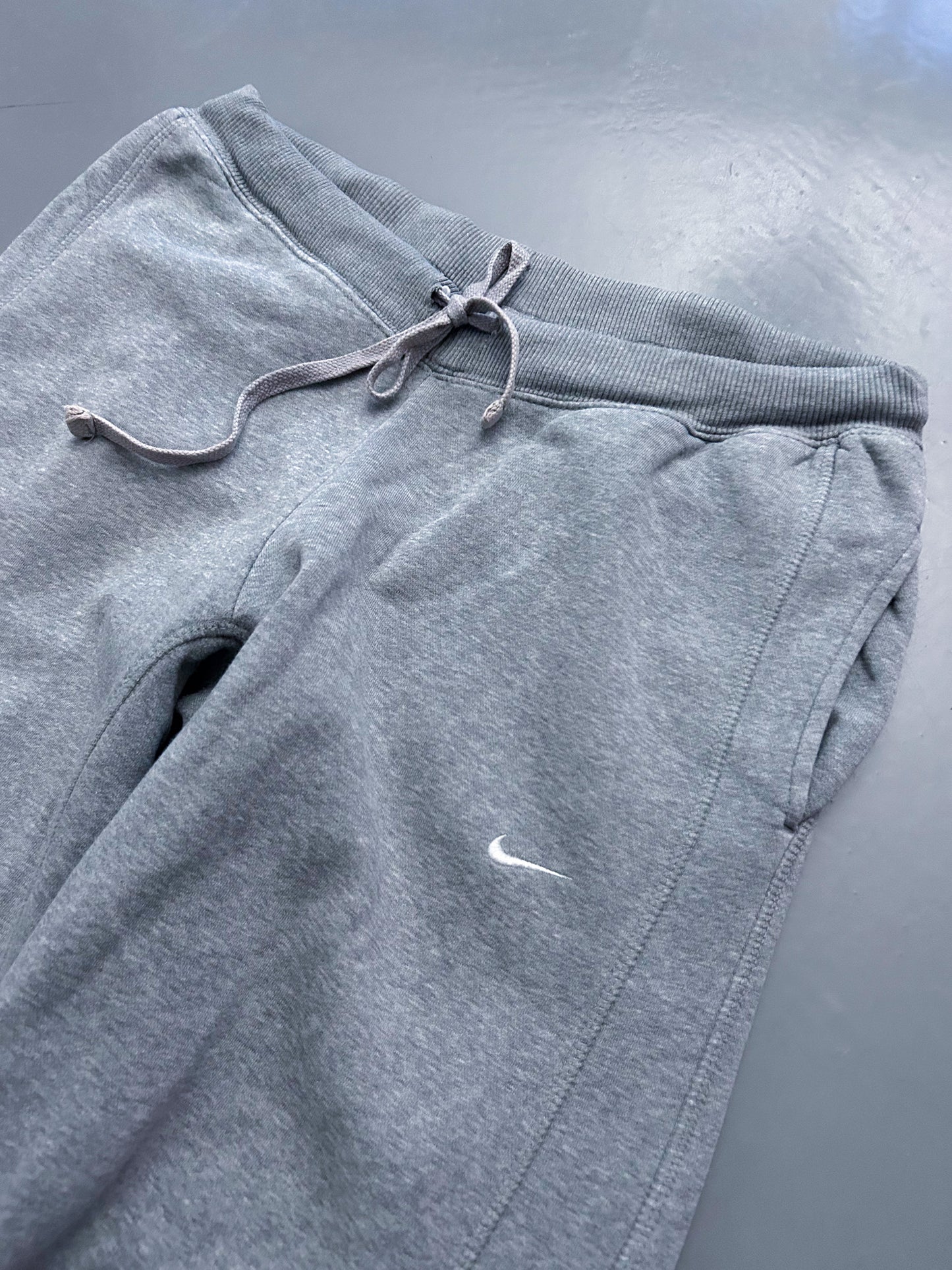 Nike Vintage *PREMIUM* Sweatpants | M