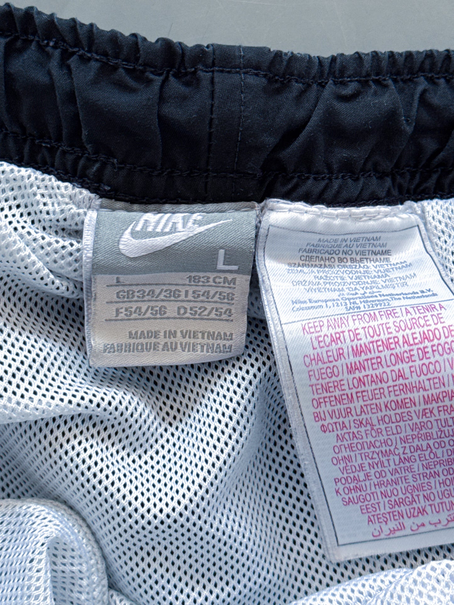 Vintage Nike Shorts | L