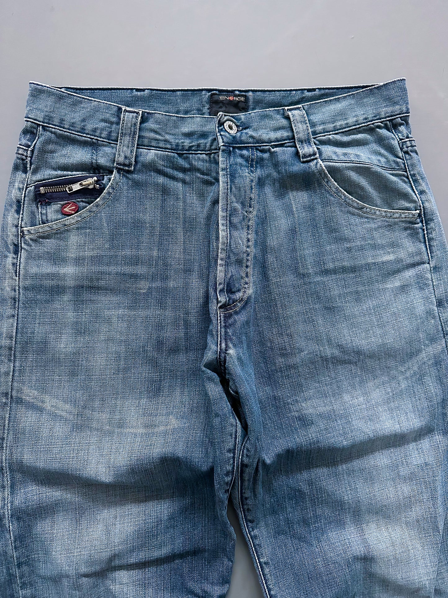 Vintage Y2K Straight-Fit Jeans | L