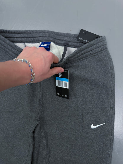 Nike Vintage *Deadstock* Sweatpants | M