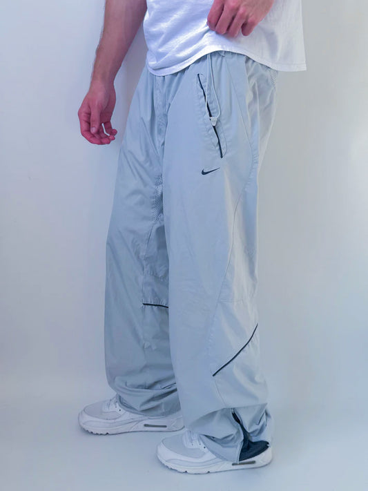 Nike Vintage *PREMIUM* Trackpants | L