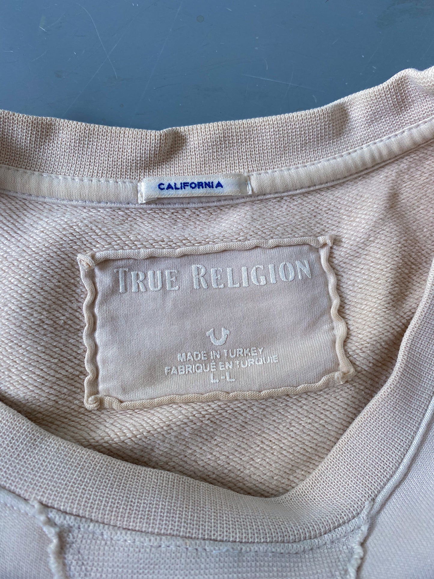 True Religion Vintage Pullover | L