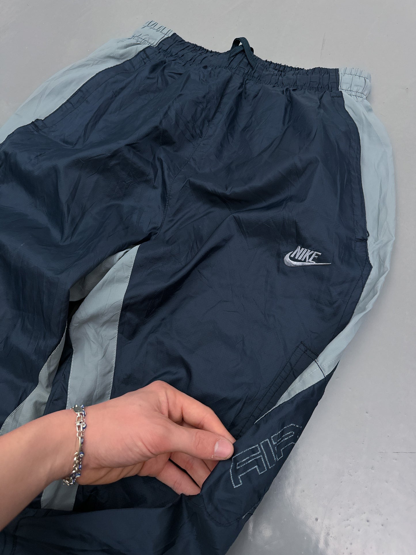 Nike Air Vintage Trackpants | M