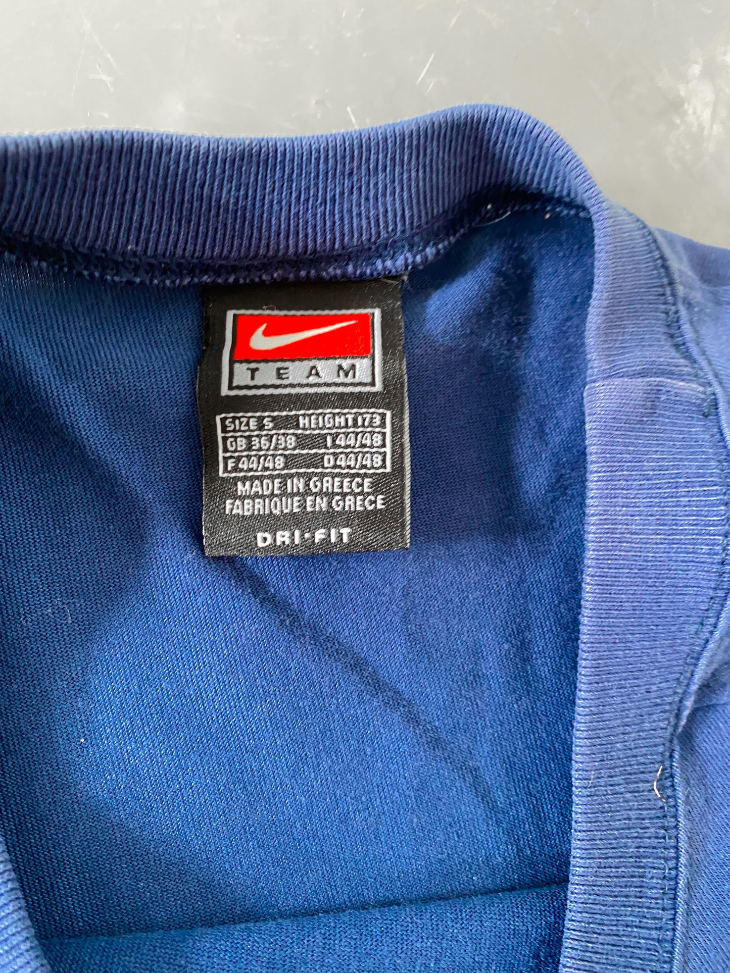 Nike Vintage *Center Swoosh* Shirt | S