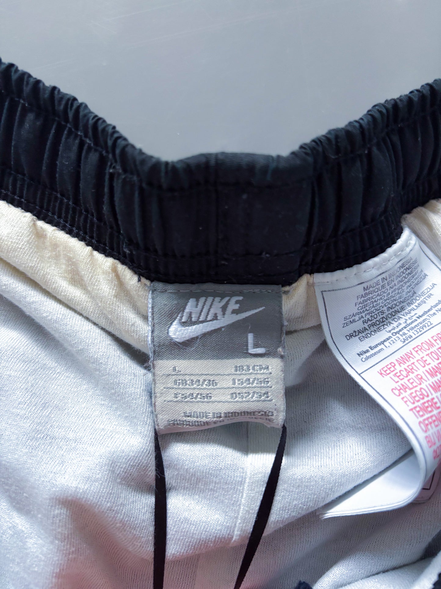 Nike Vintage Trackpants | L