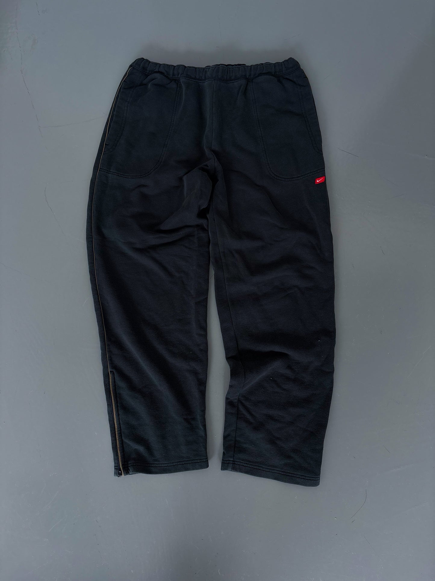 Nike Vintage Open Leg Sweatpants | M