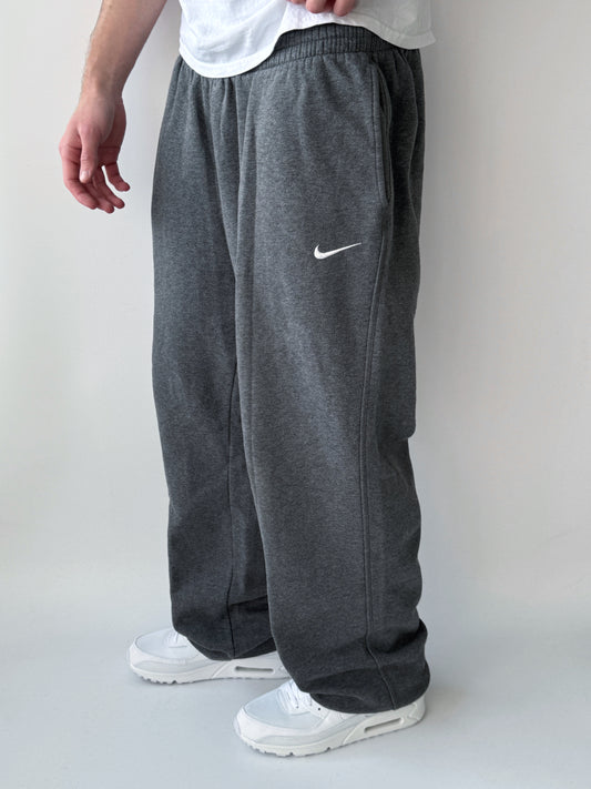 Nike Vintage Trackpants | L